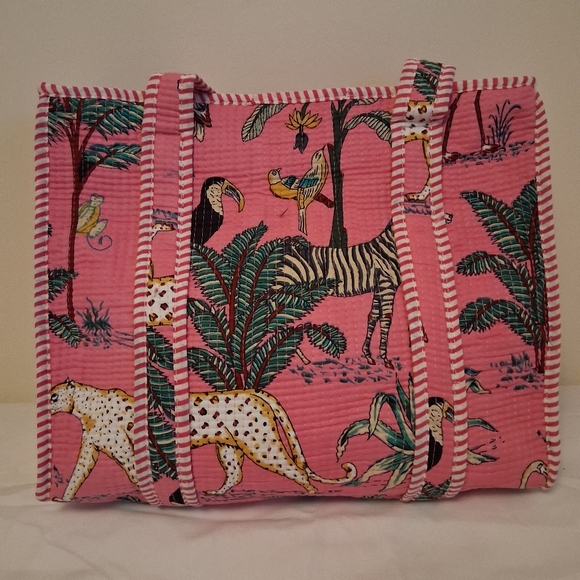 PINK TROPICAL PRINT TOTE BAG - Picture 9 of 16